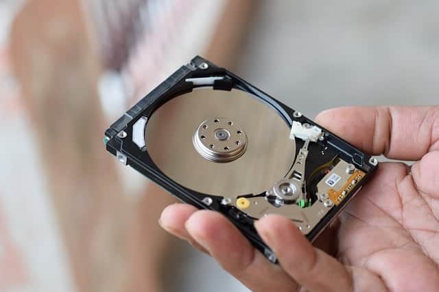 Cum să recuperezi datele pierdute de pe un hard disk sau stick USB